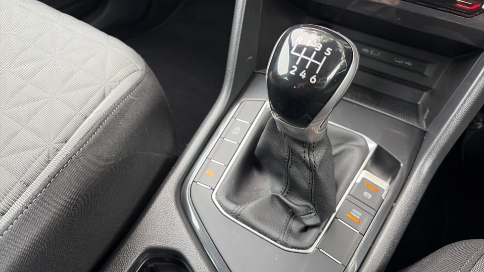 Volkswagen Tiguan 1.5 TSI Life 5dr Petrol Estate - Image 14