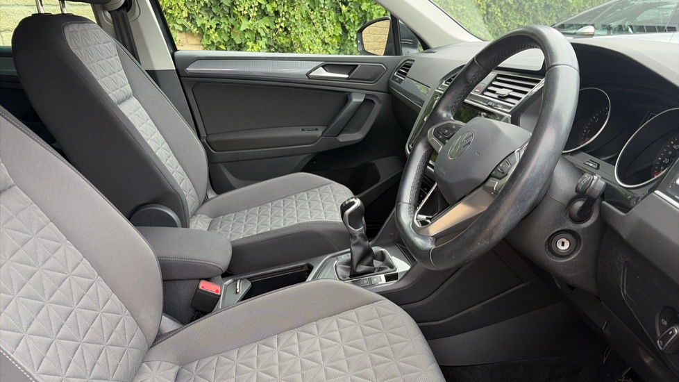 Volkswagen Tiguan 1.5 TSI Life 5dr Petrol Estate - Image 15