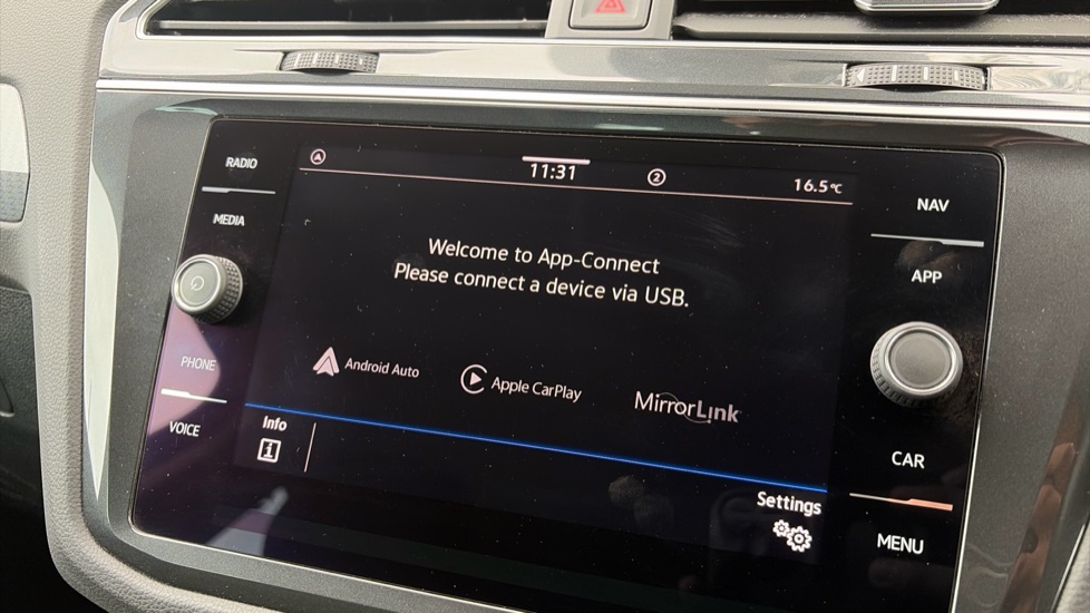 Volkswagen Tiguan 1.5 TSI Life 5dr Petrol Estate - Image 24