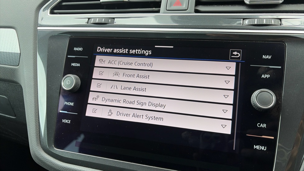 Volkswagen Tiguan 1.5 TSI Life 5dr Petrol Estate - Image 25