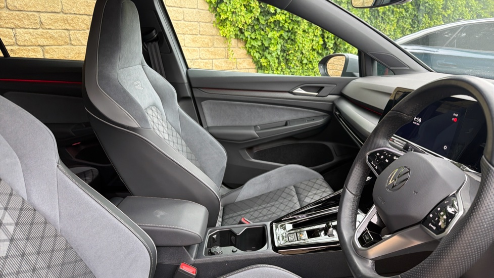 Volkswagen Golf 1.5 eTSI 150 R-Line 5dr DSG Petrol Hatchback - Image 15