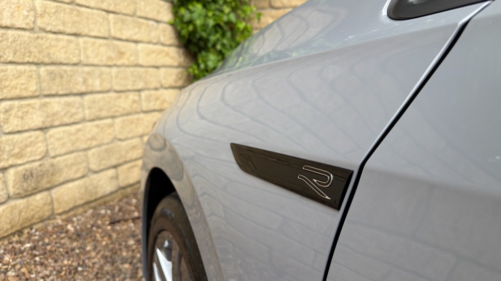 Volkswagen Golf 1.5 eTSI 150 R-Line 5dr DSG Petrol Hatchback - Image 21