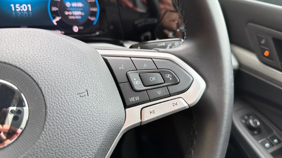 Volkswagen Golf 1.5 TSI 150 Life 5dr Petrol Hatchback - Image 18