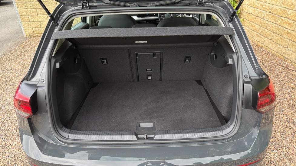 Volkswagen Golf 1.5 TSI 150 Life 5dr Petrol Hatchback - Image 20
