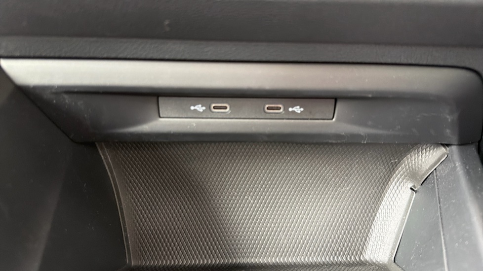 Volkswagen Golf 1.5 TSI 150 Life 5dr Petrol Hatchback - Image 25