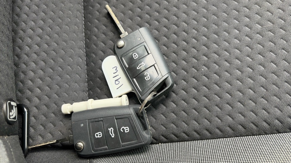 Volkswagen Polo 1.0 TSI Life 5dr Petrol Hatchback - Image 33