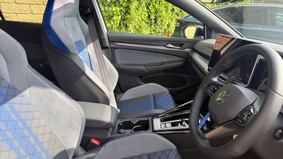 Volkswagen Golf 2.0 TSI 333 R Black Edition 4Motion 5dr DSG Petrol Hatchback - Image 15