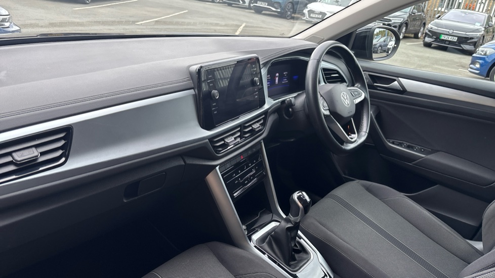 Volkswagen T-Roc 1.5 TSI Life 5dr Petrol Hatchback - Image 2