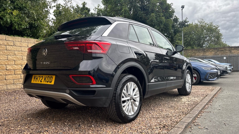 Volkswagen T-Roc 1.5 TSI Life 5dr Petrol Hatchback - Image 22
