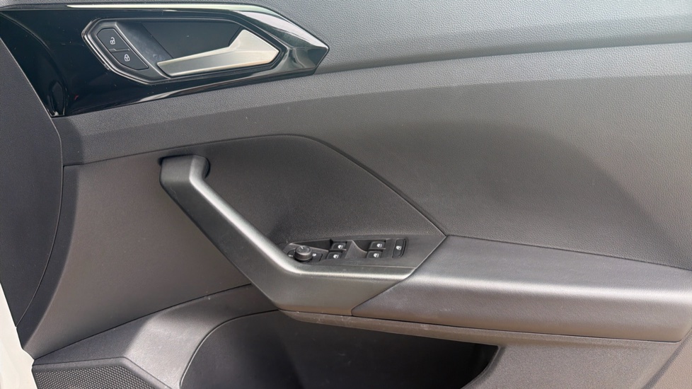 Volkswagen T-Cross 1.0 TSI Black Edition 5dr Petrol Estate - Image 19