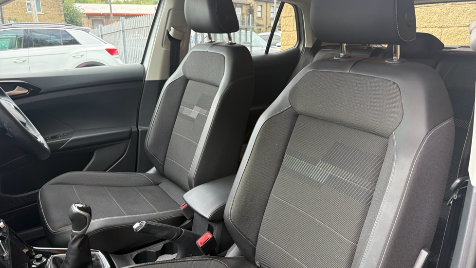 Volkswagen T-Cross 1.0 TSI Black Edition 5dr Petrol Estate - Image 31