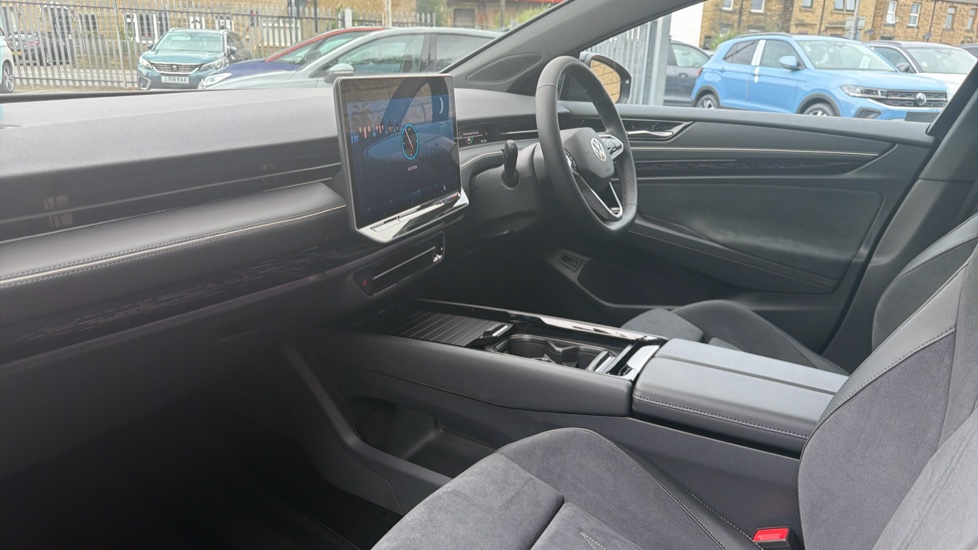 Volkswagen ID.7 210kW Match Pro Plus 77kWh 5dr Auto Electric Estate - Image 2