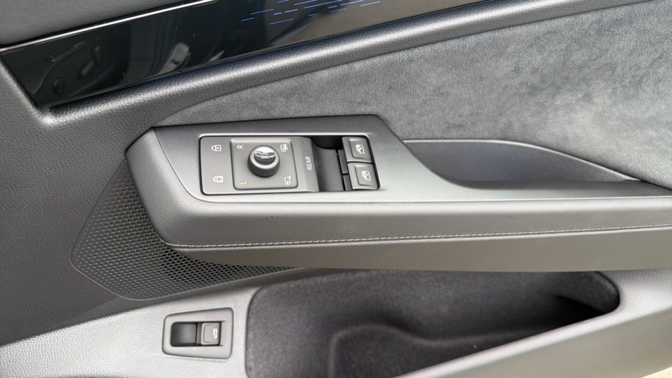 Volkswagen ID.7 210kW Match Pro Plus 77kWh 5dr Auto Electric Estate - Image 19