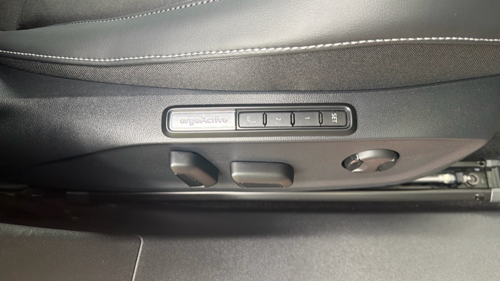 Volkswagen ID.7 210kW Match Pro Plus 77kWh 5dr Auto Electric Estate - Image 24