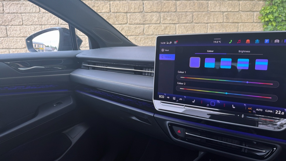Volkswagen ID.7 210kW Match Pro Plus 77kWh 5dr Auto Electric Estate - Image 37