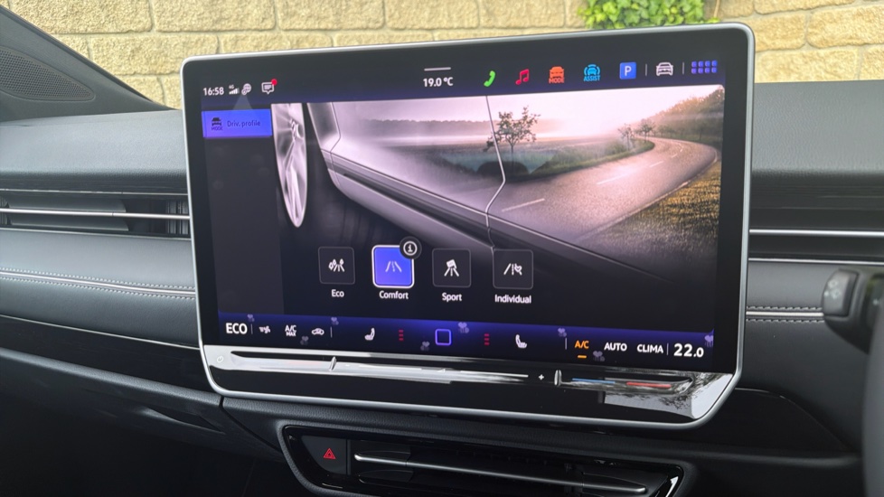 Volkswagen ID.7 210kW Match Pro Plus 77kWh 5dr Auto Electric Estate - Image 39