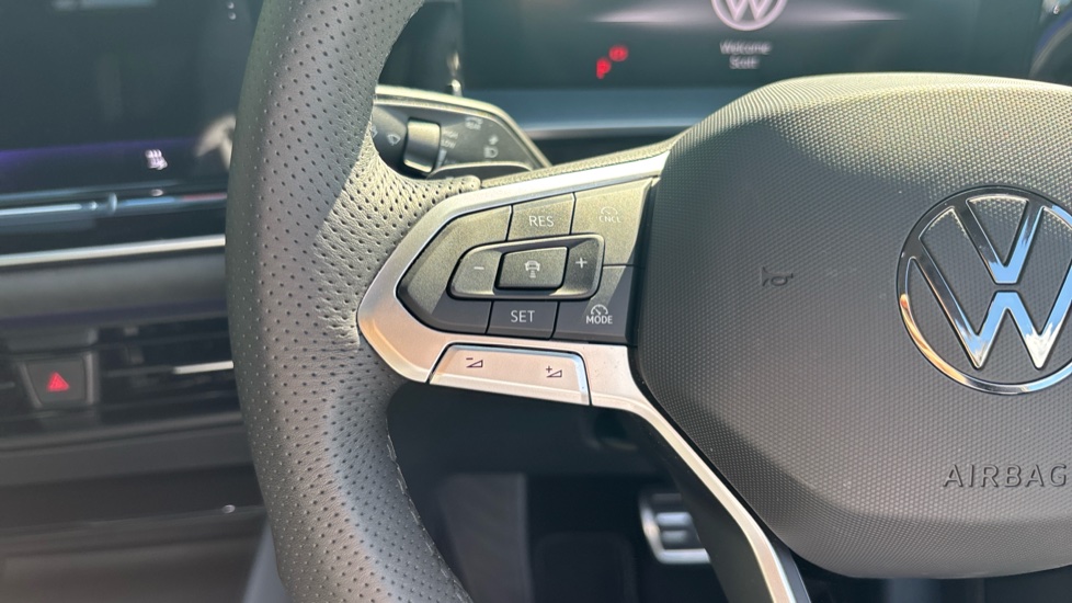 Volkswagen Tayron 1.5 TSI eHybrid R-Line 5dr DSG6 Estate - Image 17