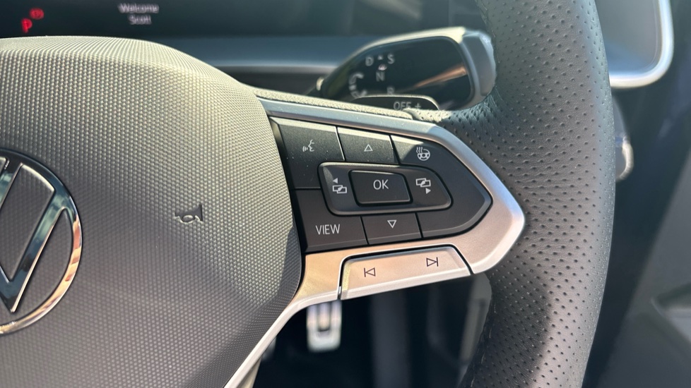 Volkswagen Tayron 1.5 TSI eHybrid R-Line 5dr DSG6 Estate - Image 18