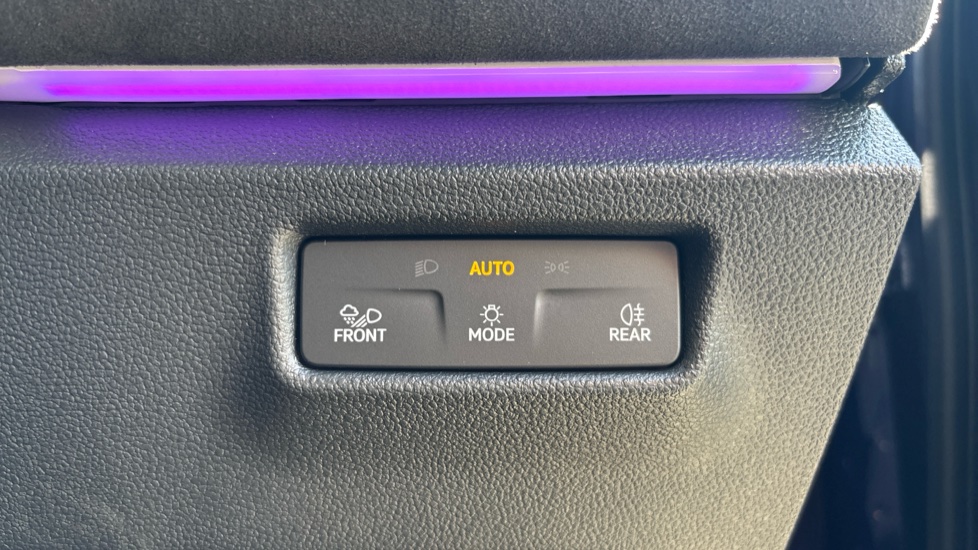Volkswagen Tayron 1.5 TSI eHybrid R-Line 5dr DSG6 Estate - Image 22