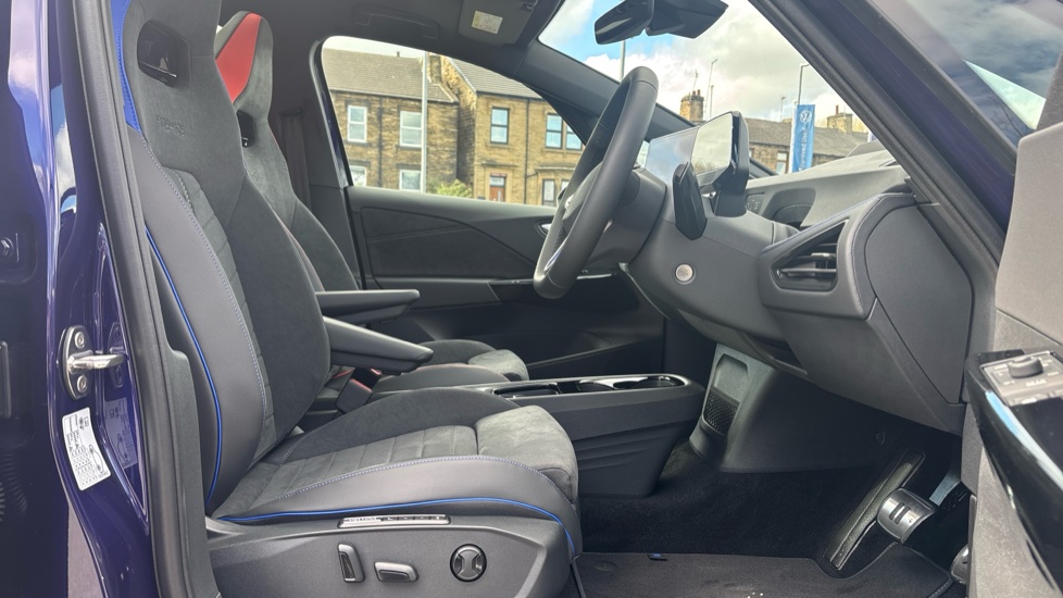 Volkswagen ID.3 240kW GTX Fire/Ice 79kWh 5dr Auto Electric Hatchback - Image 15