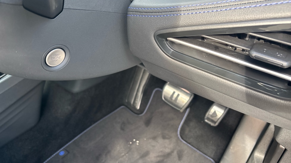 Volkswagen ID.3 240kW GTX Fire/Ice 79kWh 5dr Auto Electric Hatchback - Image 34