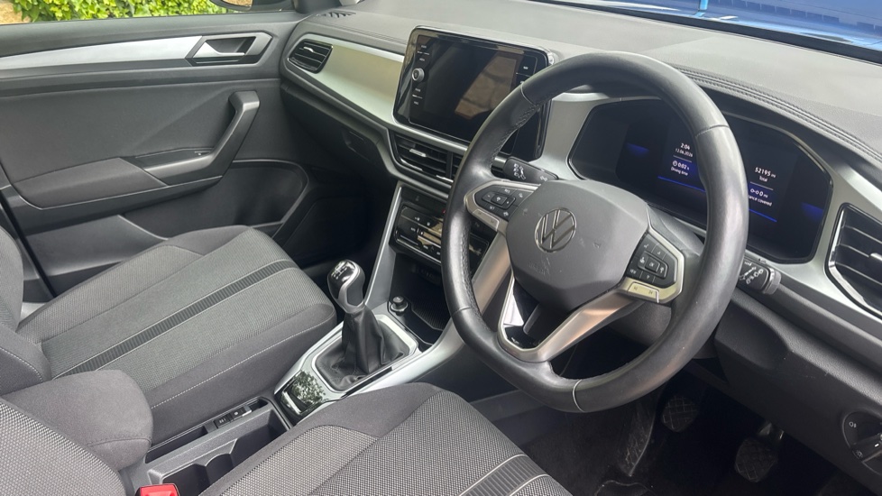 Volkswagen T-Roc 1.5 TSI Life 5dr Petrol Hatchback - Image 6