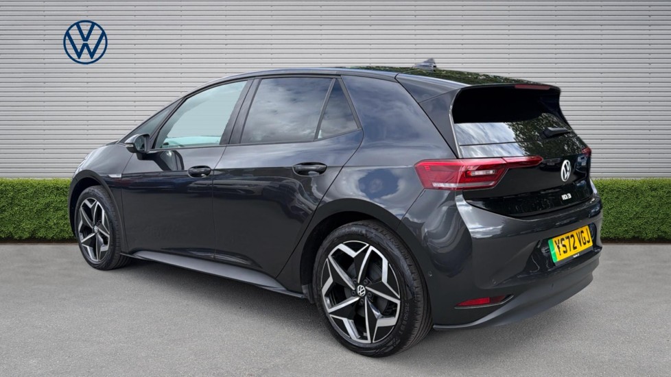 Volkswagen ID.3 150kW Family Pro Performance 58kWh 5dr Auto Electric Hatchback - Image 3
