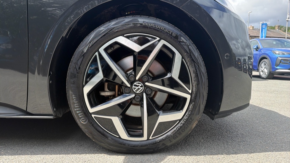 Volkswagen ID.3 150kW Family Pro Performance 58kWh 5dr Auto Electric Hatchback - Image 5