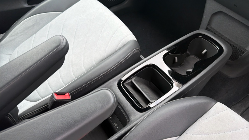 Volkswagen ID.3 150kW Family Pro Performance 58kWh 5dr Auto Electric Hatchback - Image 14