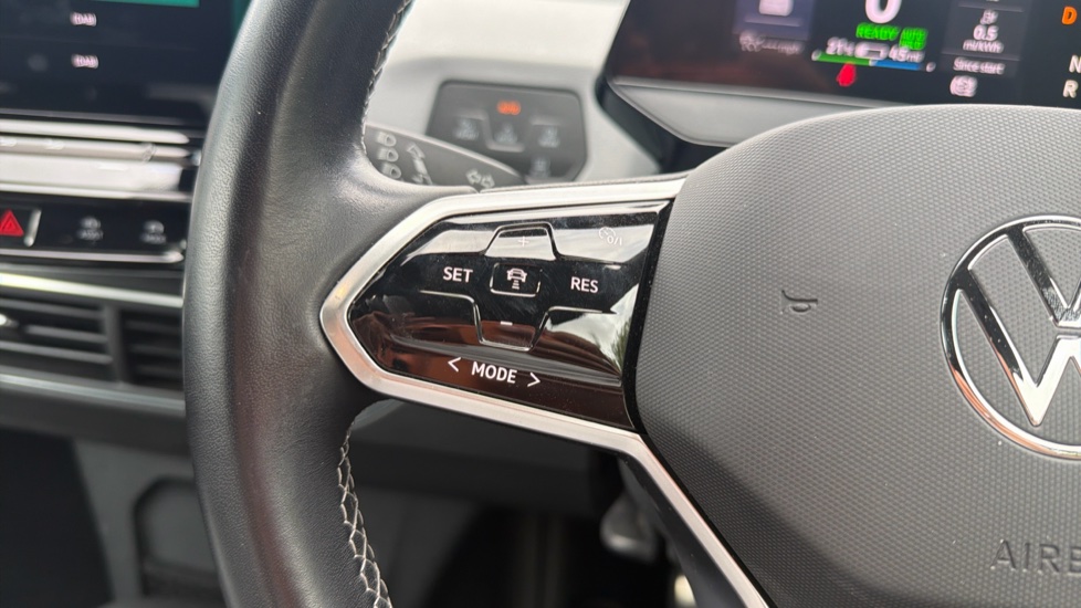 Volkswagen ID.3 150kW Family Pro Performance 58kWh 5dr Auto Electric Hatchback - Image 17