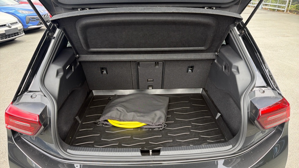 Volkswagen ID.3 150kW Family Pro Performance 58kWh 5dr Auto Electric Hatchback - Image 20