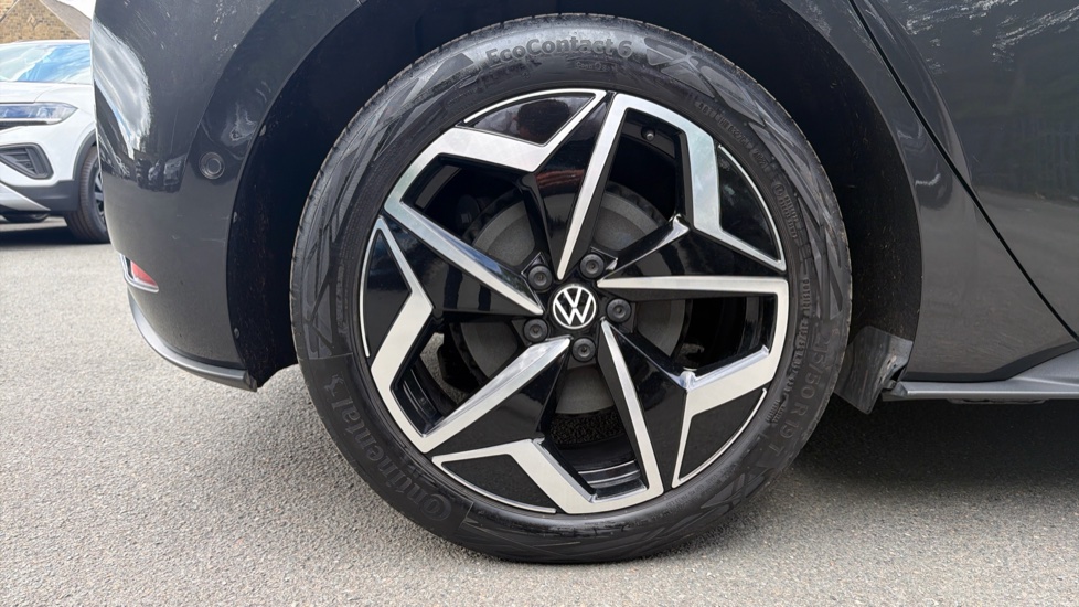 Volkswagen ID.3 150kW Family Pro Performance 58kWh 5dr Auto Electric Hatchback - Image 21