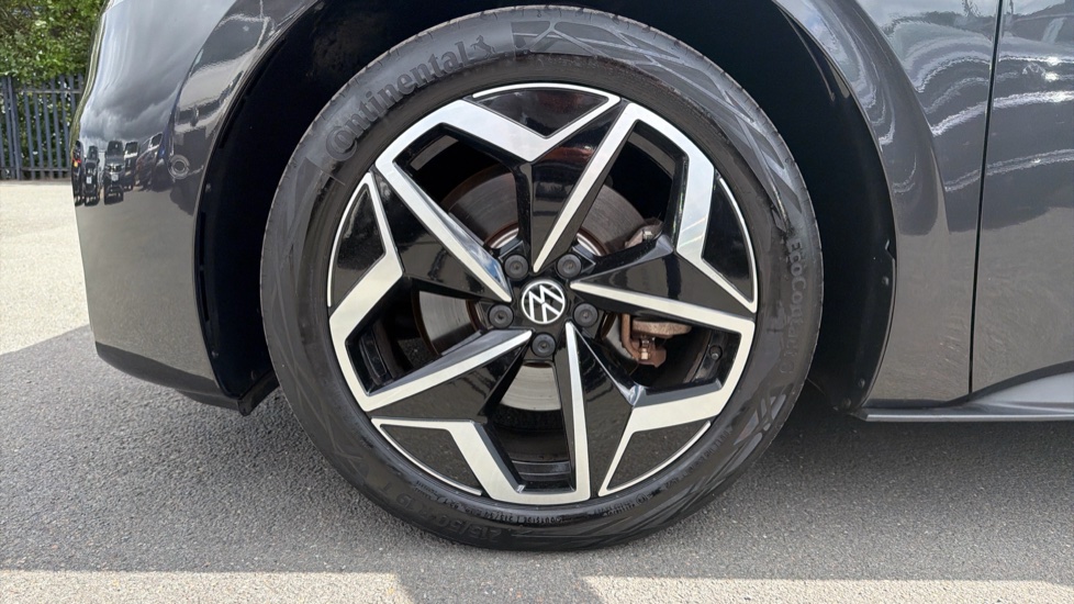 Volkswagen ID.3 150kW Family Pro Performance 58kWh 5dr Auto Electric Hatchback - Image 24
