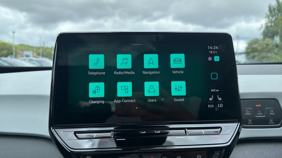 Volkswagen ID.3 150kW Family Pro Performance 58kWh 5dr Auto Electric Hatchback - Image 31