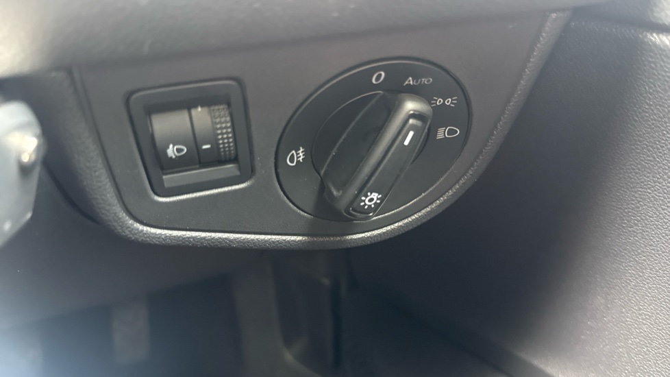 Volkswagen Polo 1.0 TSI Life 5dr Petrol Hatchback - Image 23