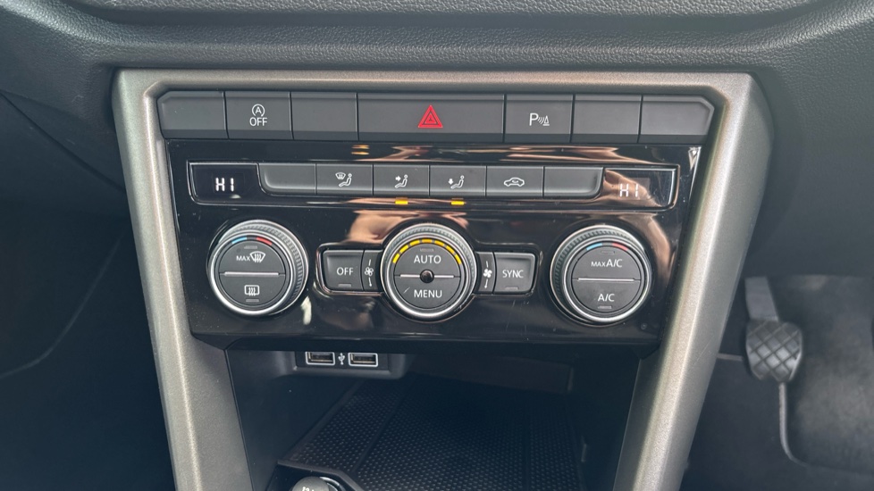 Volkswagen T-Roc 1.0 TSI SE 5dr Petrol Hatchback - Image 13