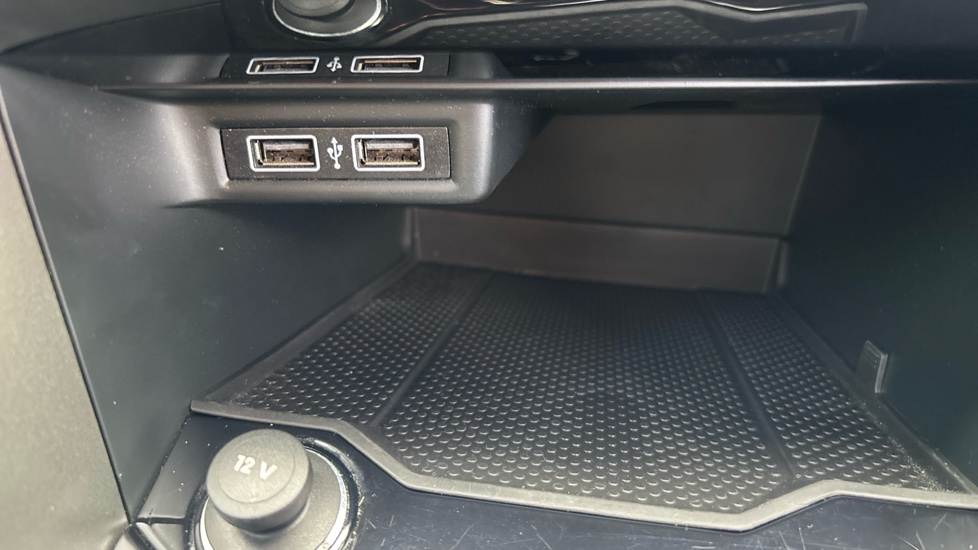 Volkswagen T-Roc 1.0 TSI SE 5dr Petrol Hatchback - Image 29