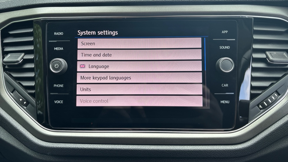 Volkswagen T-Roc 1.0 TSI SE 5dr Petrol Hatchback - Image 33
