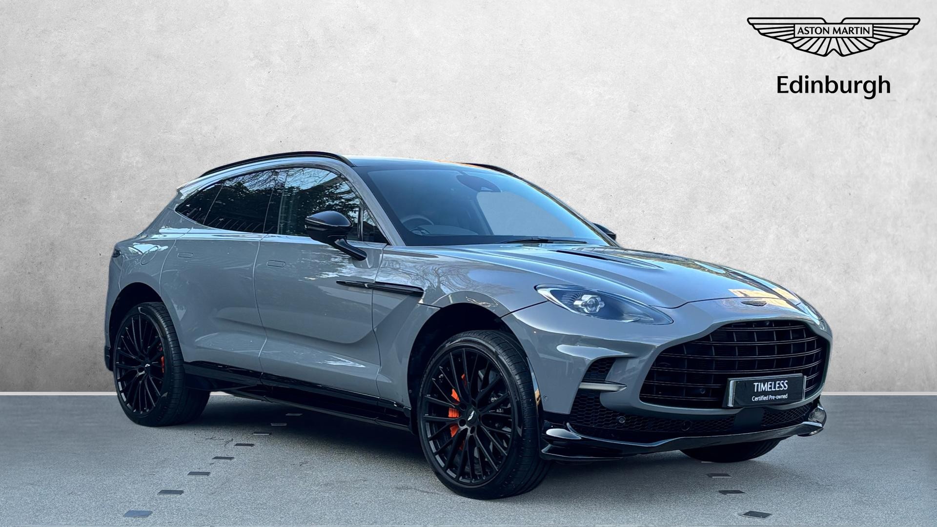 2025 Aston Martin DBX 4.0 V8