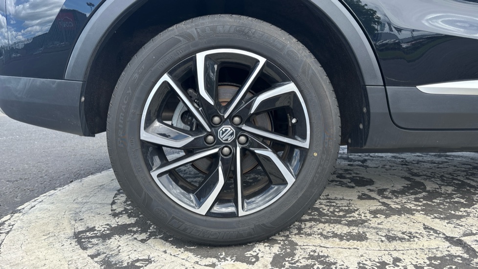 MG ZS 1.0T GDi Exclusive 5dr DCT Petrol Hatchback - Image 7