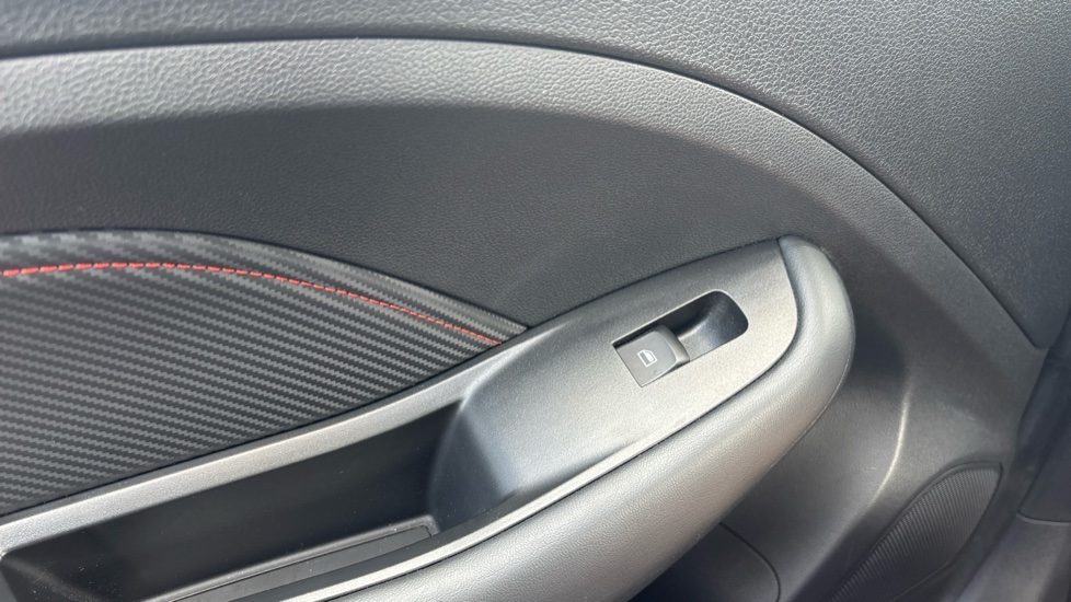 MG ZS 1.0T GDi Exclusive 5dr DCT Petrol Hatchback - Image 28