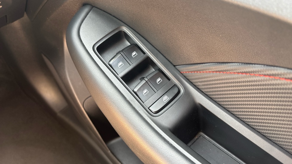 MG ZS 1.0T GDi Exclusive 5dr DCT Petrol Hatchback - Image 31