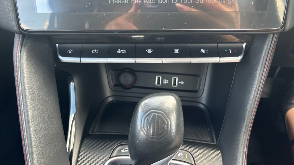 MG ZS 1.0T GDi Exclusive 5dr DCT Petrol Hatchback - Image 34