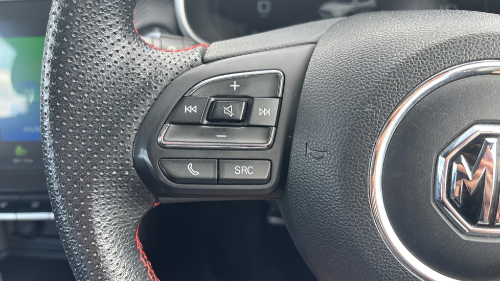 MG ZS 1.0T GDi Exclusive 5dr DCT Petrol Hatchback - Image 37