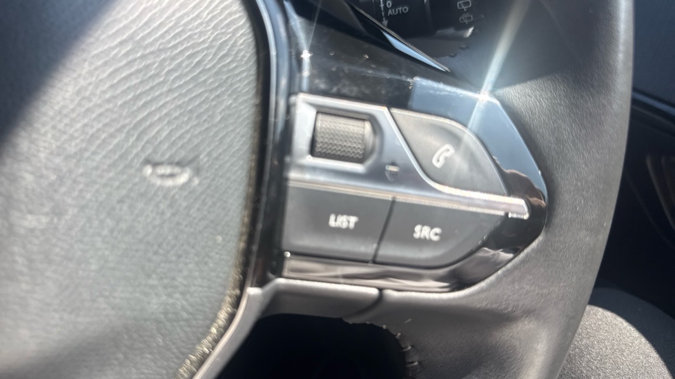 Peugeot 208 100kW Allure Premium 50kWh 5dr Auto Electric Hatchback - Image 34