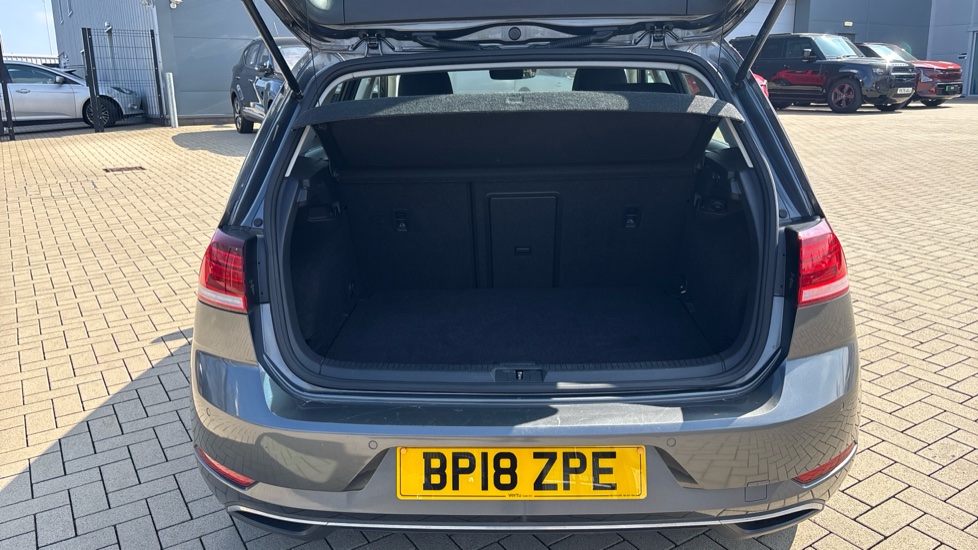 Volkswagen Golf 1.5 TSI EVO SE [Nav] 5dr DSG Petrol Hatchback - Image 4