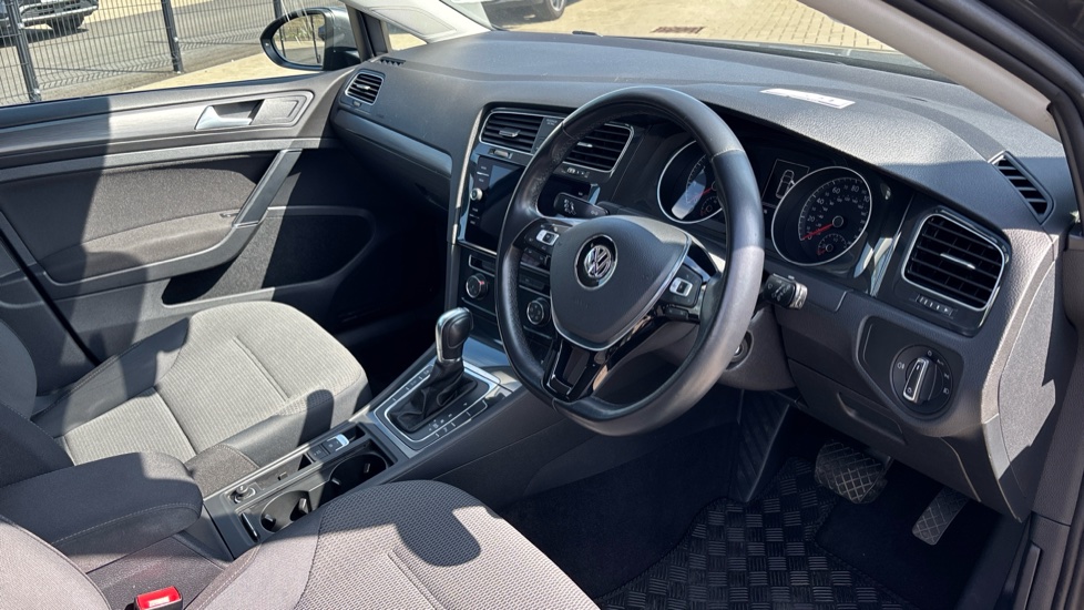 Volkswagen Golf 1.5 TSI EVO SE [Nav] 5dr DSG Petrol Hatchback - Image 11