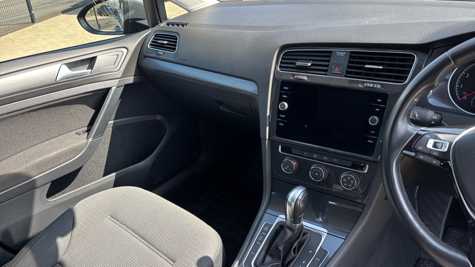 Volkswagen Golf 1.5 TSI EVO SE [Nav] 5dr DSG Petrol Hatchback - Image 14