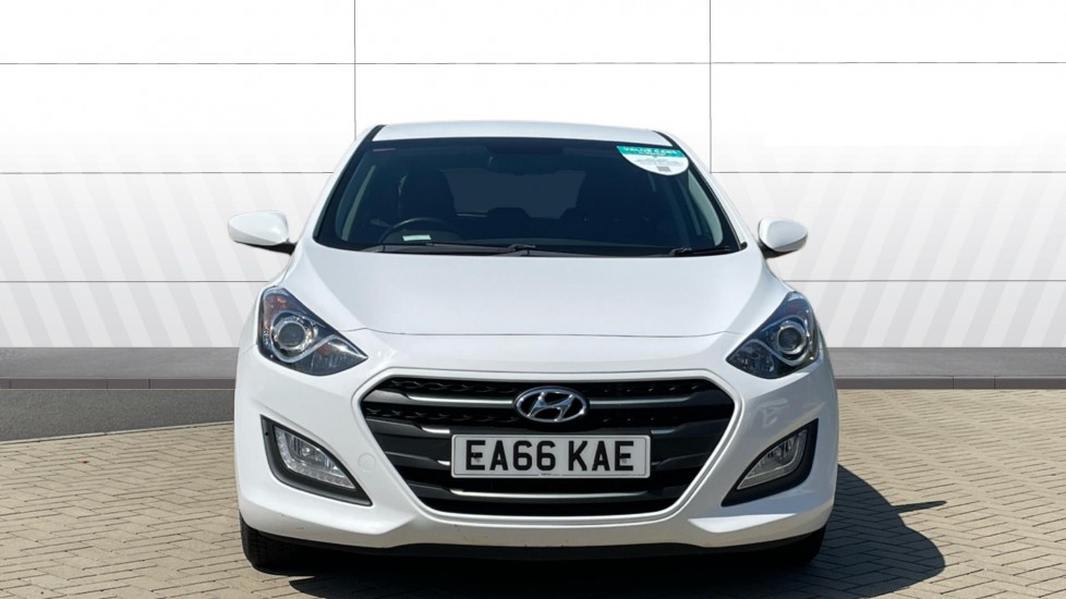 Hyundai i30 1.6 CRDi Blue Drive SE 5dr Diesel Hatchback - Image 3