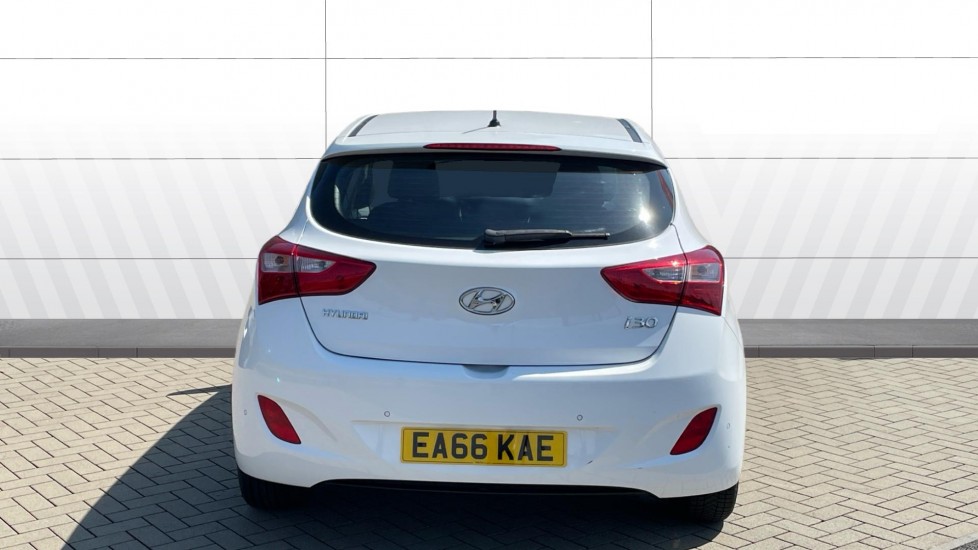 Hyundai i30 1.6 CRDi Blue Drive SE 5dr Diesel Hatchback - Image 6
